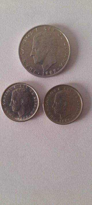 LOTE DE MONEDAS VARIADAS.JUAN CARLOS I..