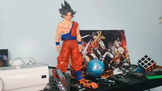 Figura Goku Ultra Instinto Impresa 3D