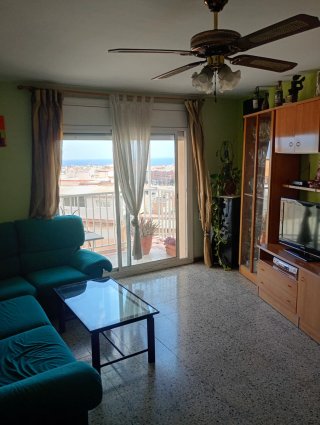 Estupendo piso en Badalona