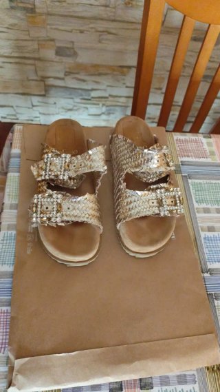 Sandalias befree Mujer Doradas y Plateadas