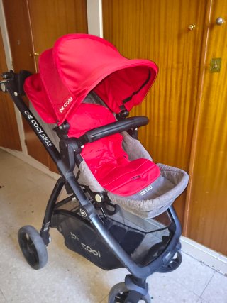 Carrito de bebé BeCool rojo y gris