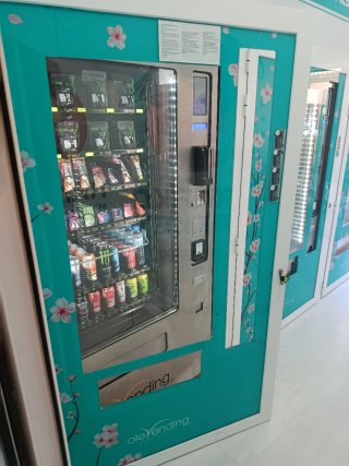 2 Maquinas vending 40E 90P.1 máquina vending 140