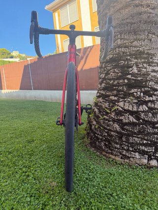Bicicleta de carretera BH IRS1 CARBONO 1.6 Roja