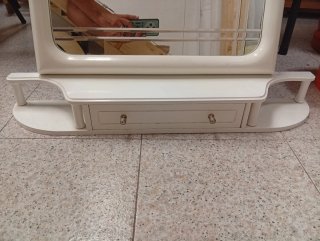 Tocador vintage blanco espejo apliques dorados