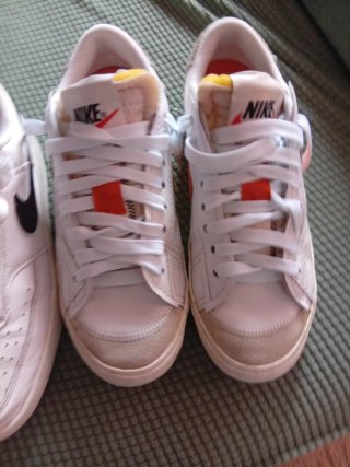 Lote 2 pares Nike y Converse Talla 42