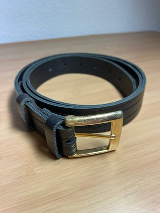 Cinturón de cuero. Hombre. 117 cm