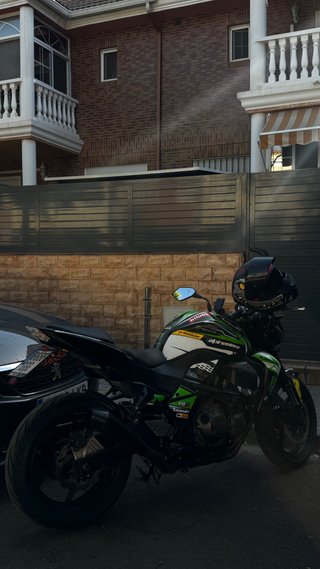 Kawasaki Z750 full