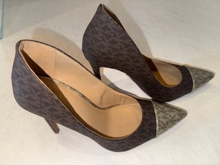 Zapatos Michael Kors Monograma