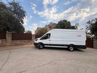 Se vende furgoneta Ford Transit 2017