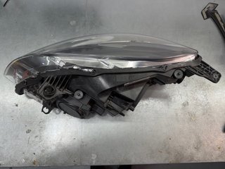 Faro Volvo V40 2016-2020 LED Derecho original