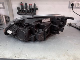Faro Volvo V40 2016-2020 LED Derecho original
