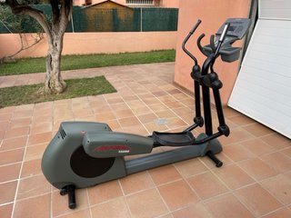 Bicicleta Elíptica Life Fitness