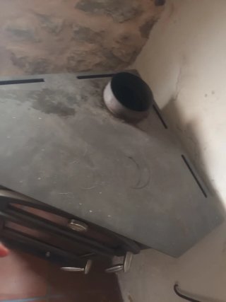 Estufa de leña Brompi Rinconera