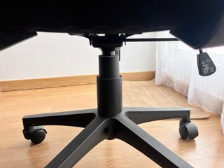 Silla de escritorio ergonómica negra