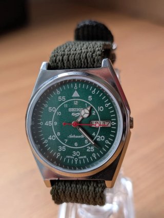 Reloj Seiko 5 Automático Militar Verde