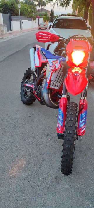 Beta RR300 Racing 2022 Enduro Moto