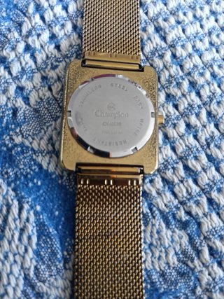 Reloj Champion Digital Dorado