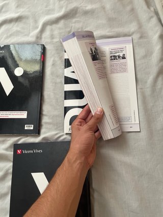 Libro de lengua catalana y literatura segundo bach