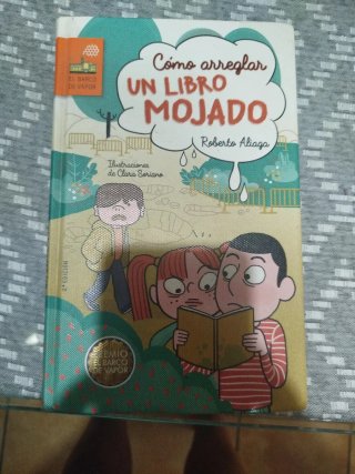 Cómo arreglar un libro mojado
