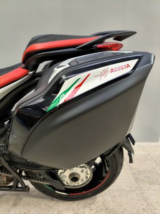 MV Agusta Turismo Veloce Roja y Blanca