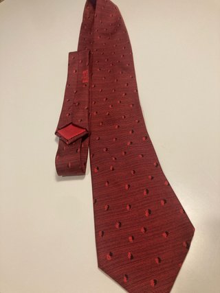 Corbata elegante burdeos