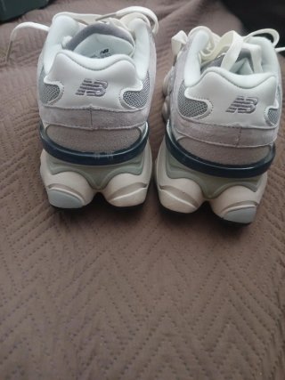 New Balance U9060 Cinza e Branco