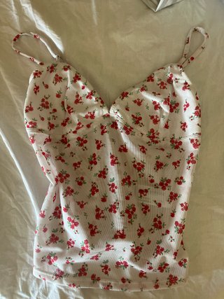 Top flores Bershka