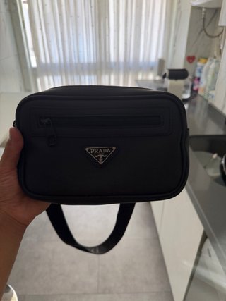 Riñonera Prada Negra