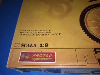 Maqueta Protar Povini 1:9 moto MZ ets 250