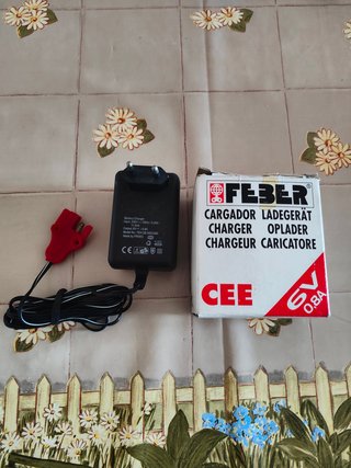 Cargador Feber 6V 0.8A
