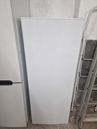 Nevera solo ! 1.43m x 54cm ! Nueva con tara