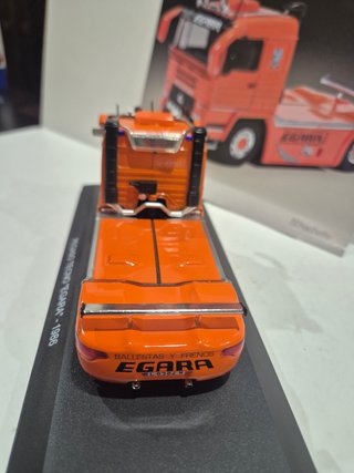 Pegaso tecno 1/43 egarra