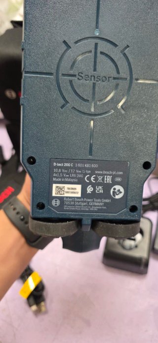 Detector Bosch Professional D-tect 200