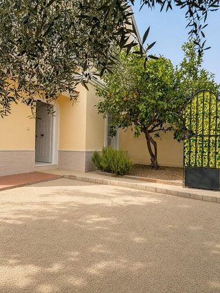 Chalet en venta en Sanlúcar la Mayor
