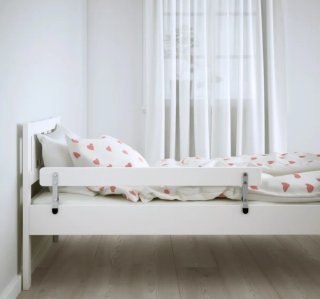 Cama infantil blanca IKEA con colchón