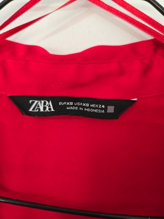 Blusa satinada de Zara t. XS