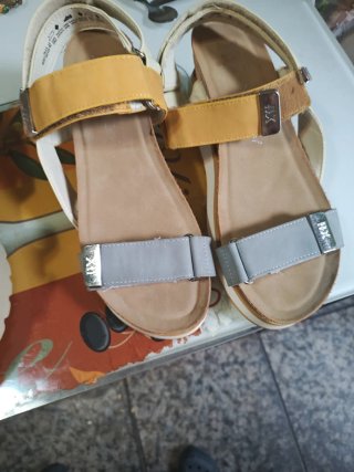 Sandalias Piel y Cintas Piel Talla 39 están con to
