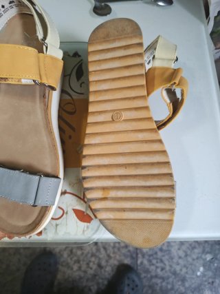 Sandalias Piel y Cintas Piel Talla 39 están con to