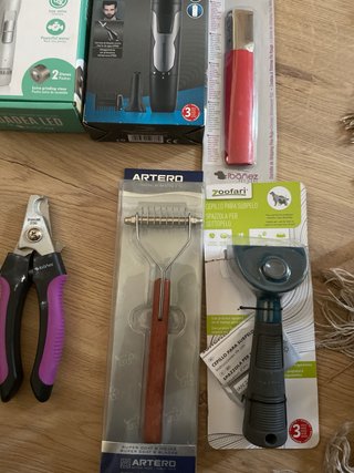 Kit Higiene Canina: Cortapelos, Lima y Cepillos