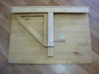 MESA PLEGABLE DE MADERA