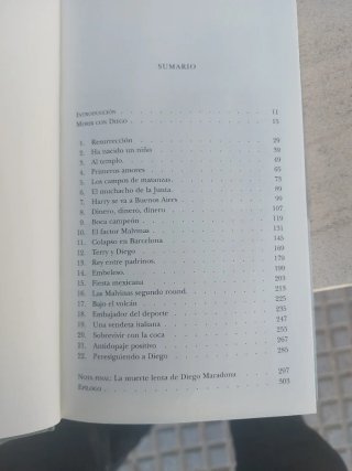 Libro Maradona, la mano de dios.