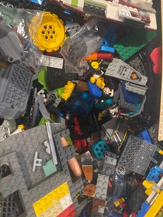 Scatola di pezzi LEGO
