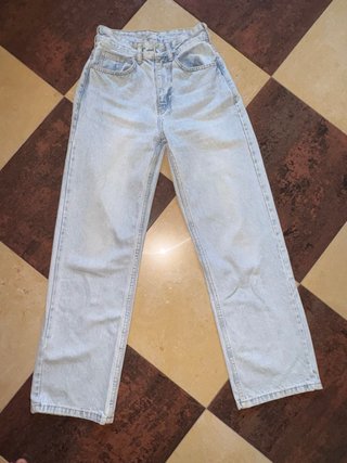 Pantalón vaquero claro ancho