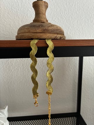 Collar choker ondas dorado