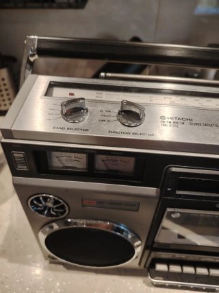 Hitachi TRK-8155E Boombox Radio Cassette