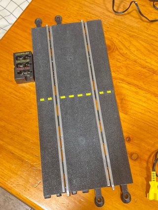 Pista Scalextric SCX con mandos y transformador