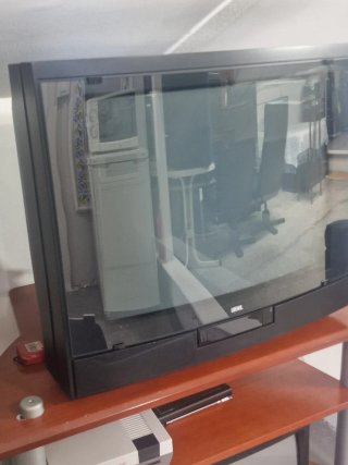 Televisor CRT Loewe Art 25 Retro Gaming