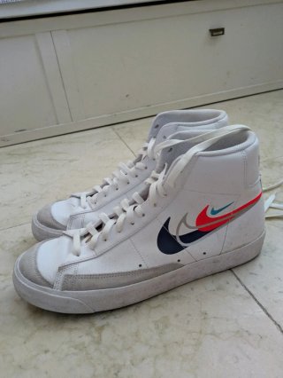 Zapatillas Nike Blazer Mid '77 SD Blancas Rojas