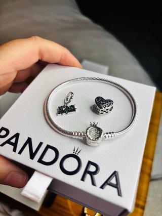 Pulsera Pandora Plata Corazón y Familia