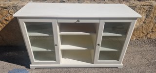Aparador bufet LIATORP de IKEA